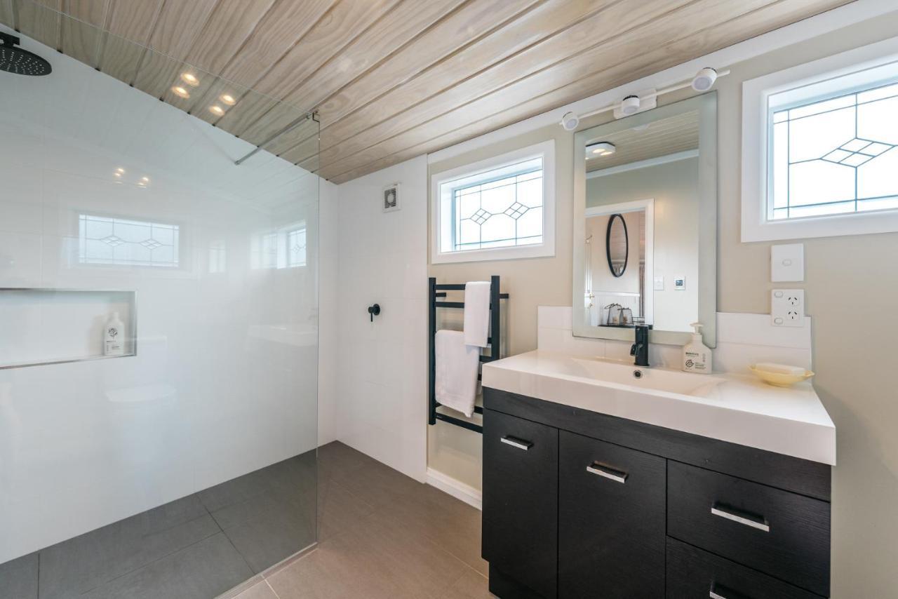 Pohutukawa Cottage, Waiheke Island Surfdale Екстериор снимка