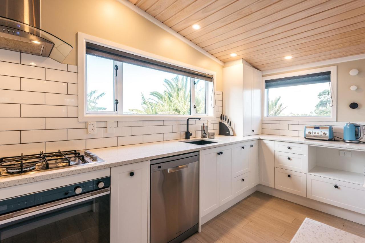 Pohutukawa Cottage, Waiheke Island Surfdale Екстериор снимка